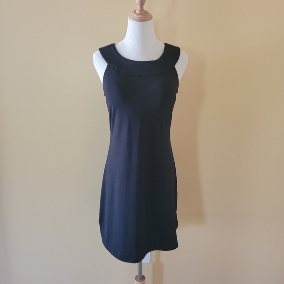Athleta Black Round Neck Dress Built In Bra Sz S - Picture 1 of 10